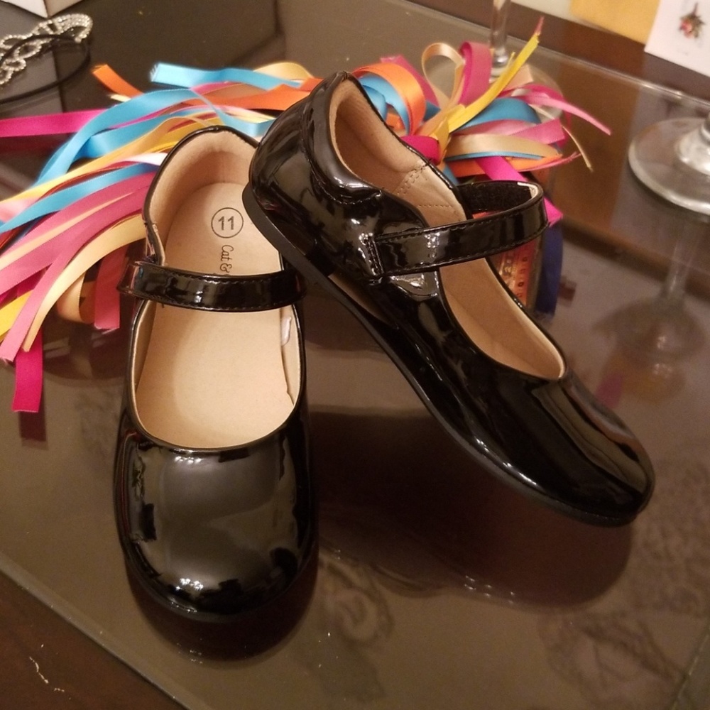 Sold..Girls patent black mary Jane shoes size 11